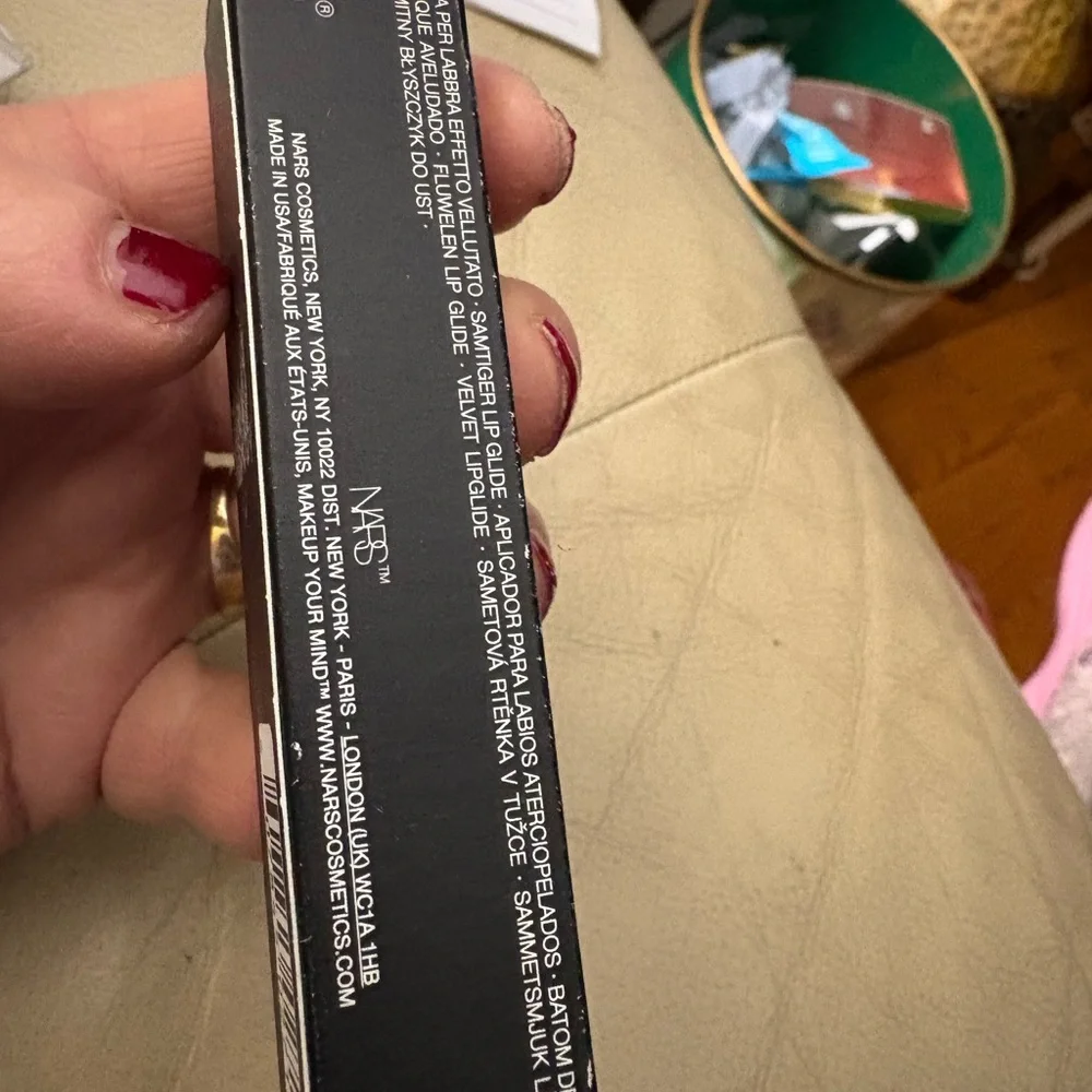 NARS Lip Glide in Dk Mauve - Picture 2 of 5